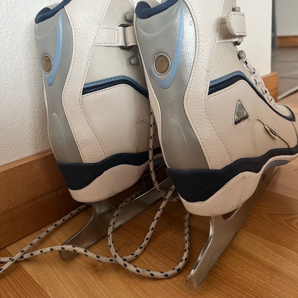 Jackson Softtec Womens Size 9 Ice Skates - Picture 4 of 5